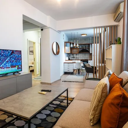Charming & Cozy 1br Flat In The Heart Of * ブカレスト