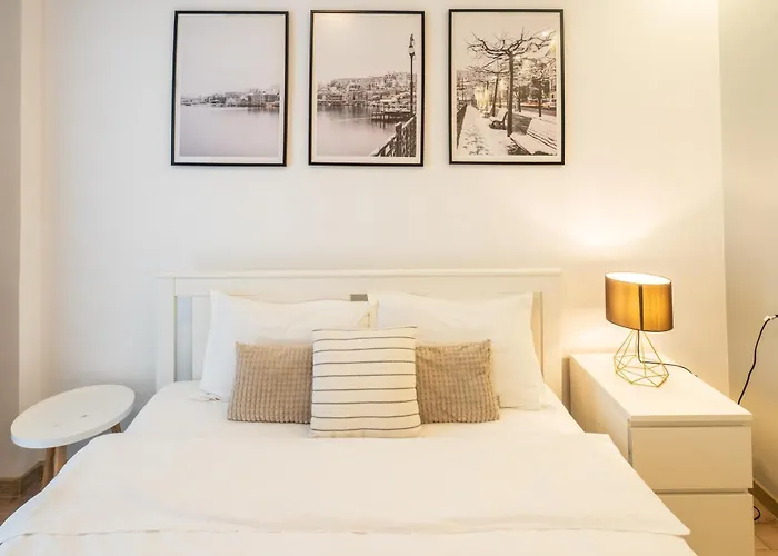 Apartament Charming & Cozy 1br Flat In The Heart Of